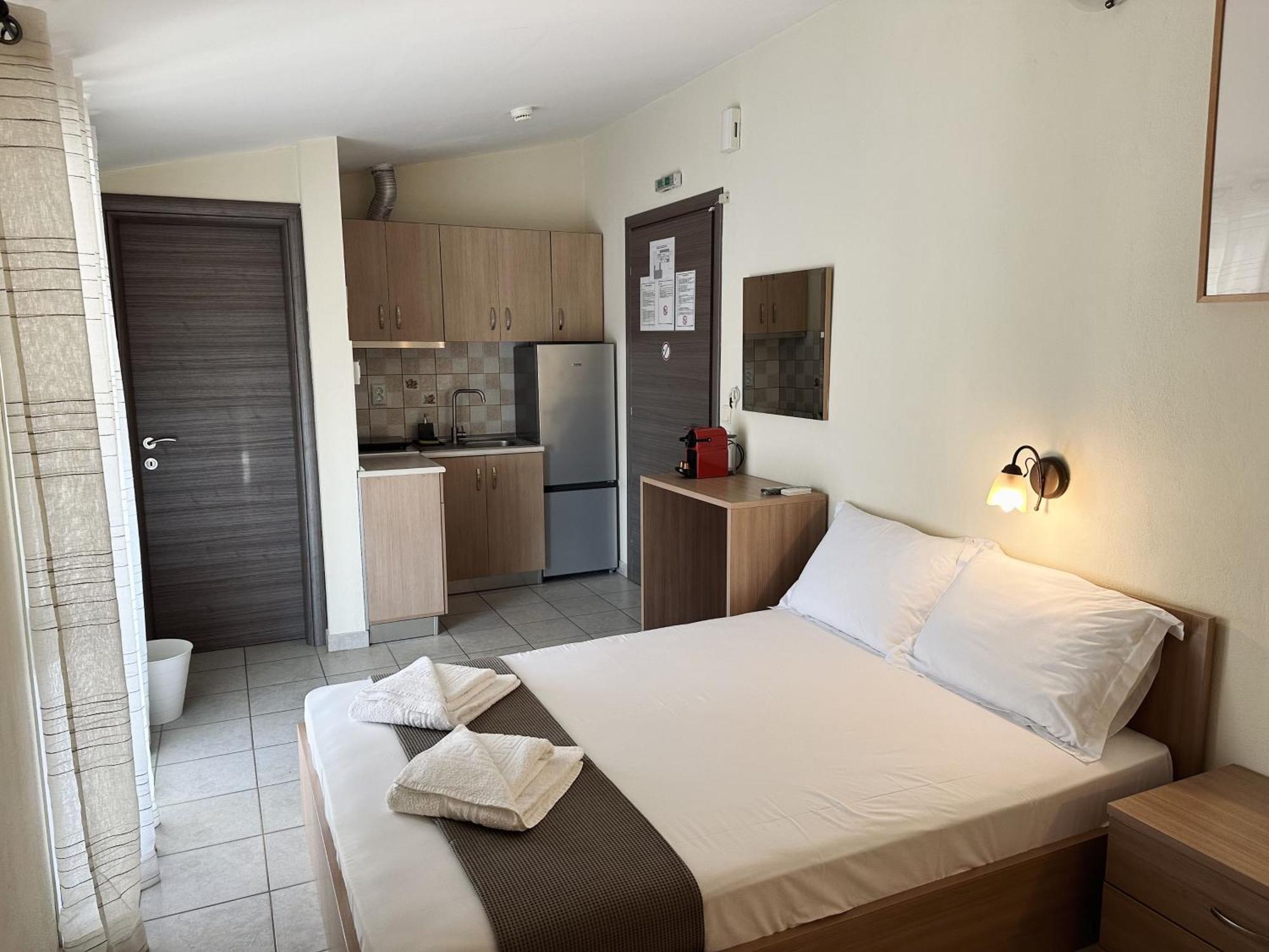 Anna Rooms Nea Vrasna Exterior foto