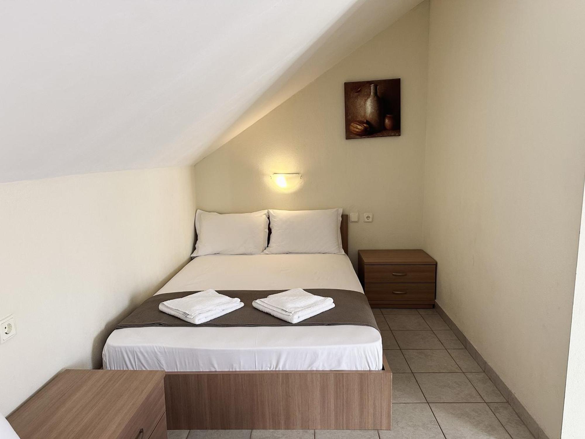 Anna Rooms Nea Vrasna Exterior foto